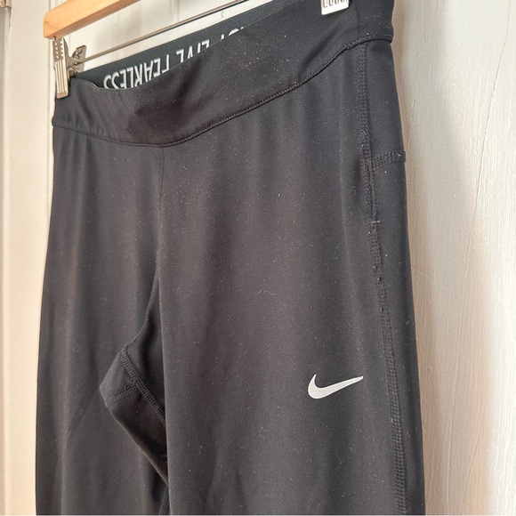Nike Run Black Dri-Fit Cropped Leggings - Picture 5 of 6